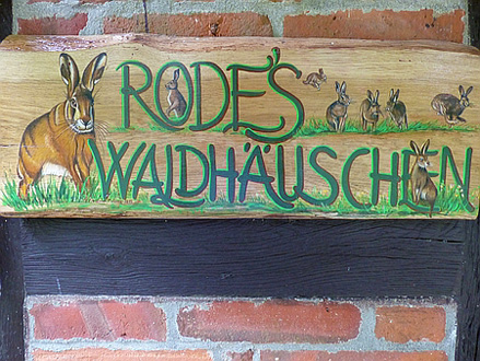 Waldhaus-Schild
